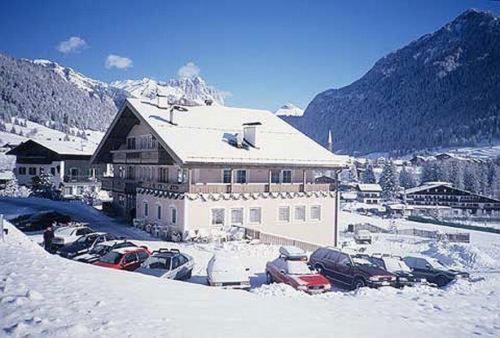 Hotel Villa Mozart Pozza di Fassa Ngoại thất bức ảnh